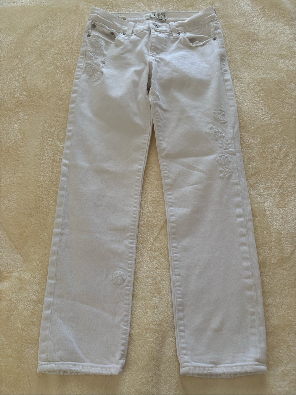 Lucky Brand White Straight-Leg “Sweet Crop” Jeans with Embroidered Detail 0/25